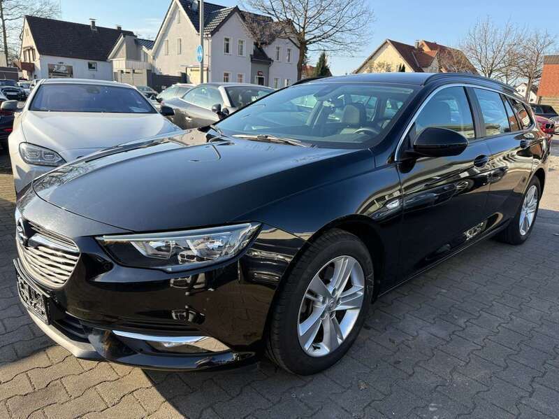 Onyx schwarz Gebraucht 2020 Opel Insignia Edition Kombi | 12.499 € (Superpreis) - Bild 1/4