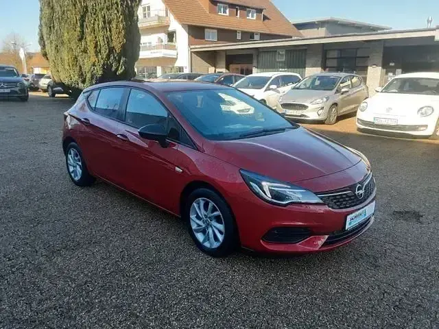Gebraucht Opel Astra Edition 131 PS (96 kW) 2021 Rot Limousine