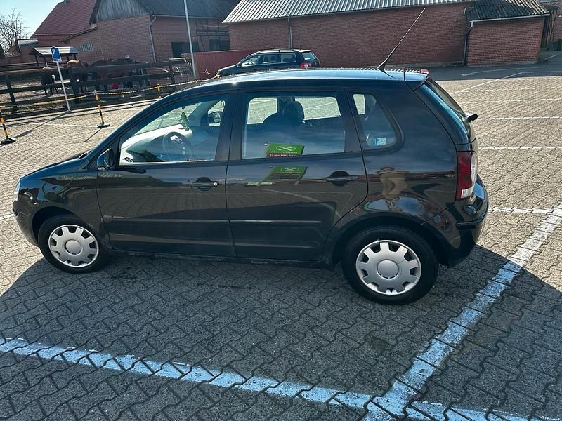 Second-hand VW Polo 60 CP (44 kW) 2007 Negru Hatchback