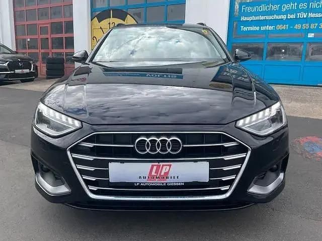 Second-hand Audi A4 Advanced 215 CP (158 kW) 2023 Negru Break