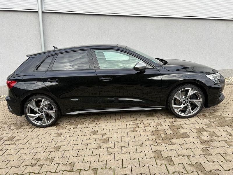 Gebraucht Audi S3 Sport 333 PS (244 kW) 2025 Schwarz Limousine