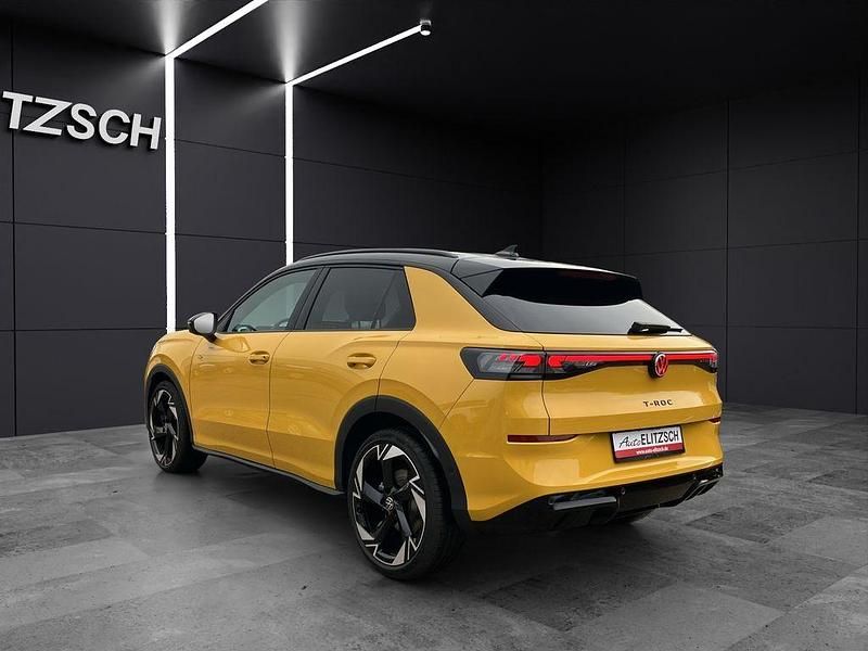 Gebraucht VW T-Roc R-line 150 PS (110 kW) 2025 Canary yellow SUV