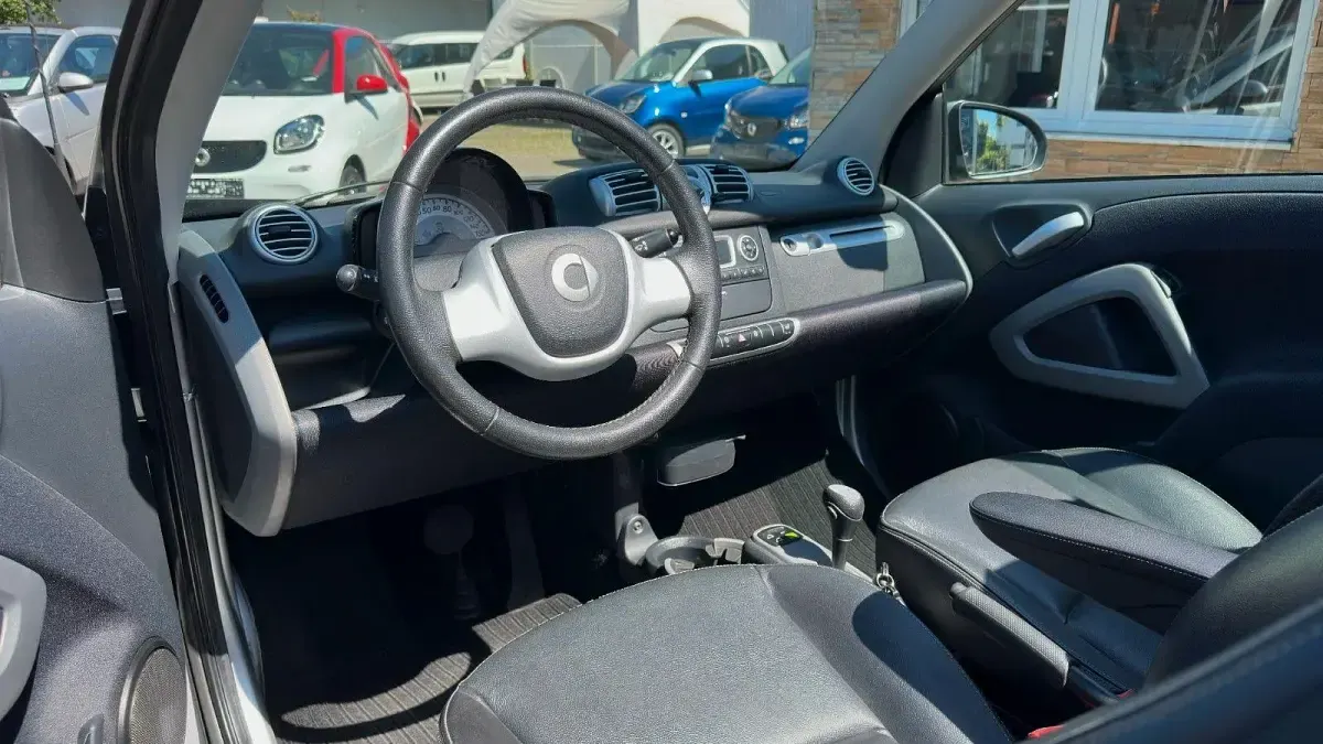 Gebraucht Smart ForTwo Cabrio Passion 71 PS (52 kW) 2013 Silber Cabrio