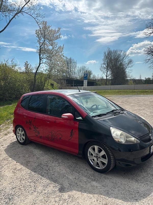 Second-hand Honda Jazz 2005 Roșu Hatchback