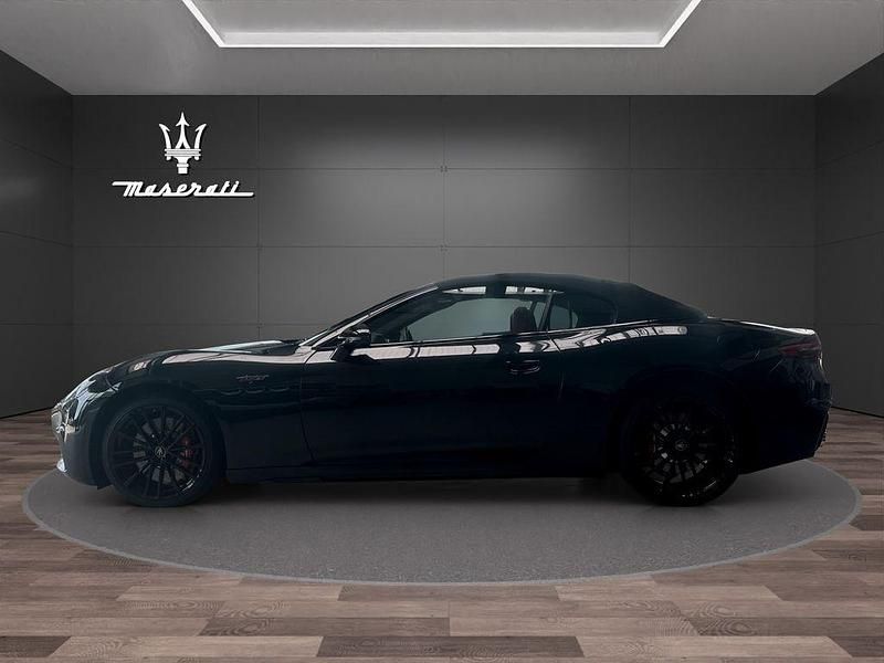Gebraucht Maserati GranCabrio 549 PS (403 kW) 2024 Schwarz Cabrio