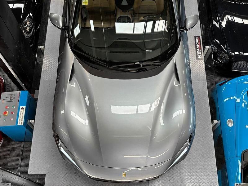 Gebraucht Ferrari Purosangue 725 PS (533 kW) 2025 Grau SUV