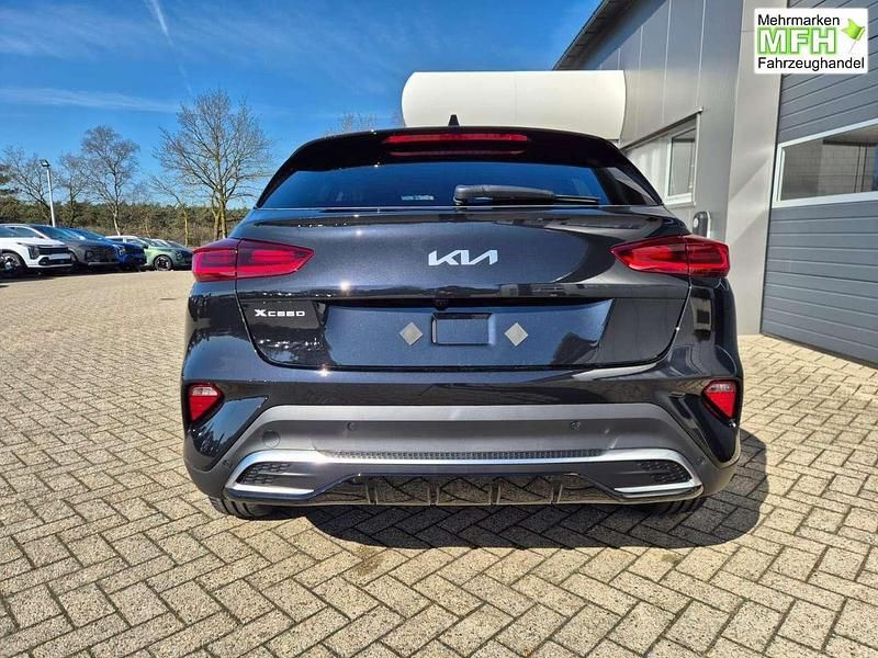 Neu Kia XCeed 150 PS (110 kW) 2026 Zilinaschwarz metallic SUV
