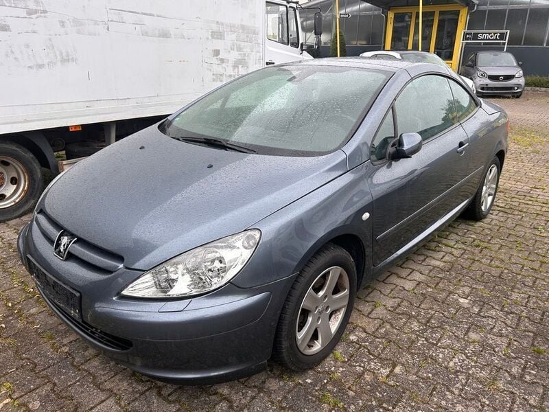 Silber Gebraucht 2005 Peugeot 307 CC Tendance Cabrio | 2.999 € (Fairer Preis) - Bild 1/4
