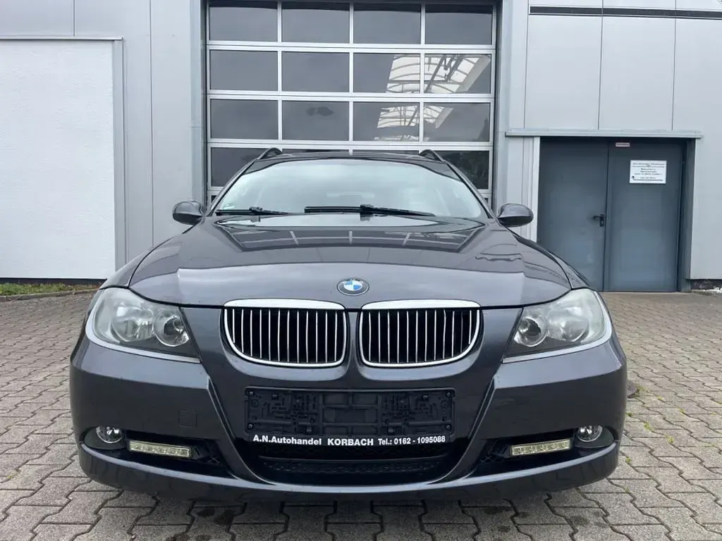 Second-hand BMW 318 Performance 129 CP (94 kW) 2006 Gri Break