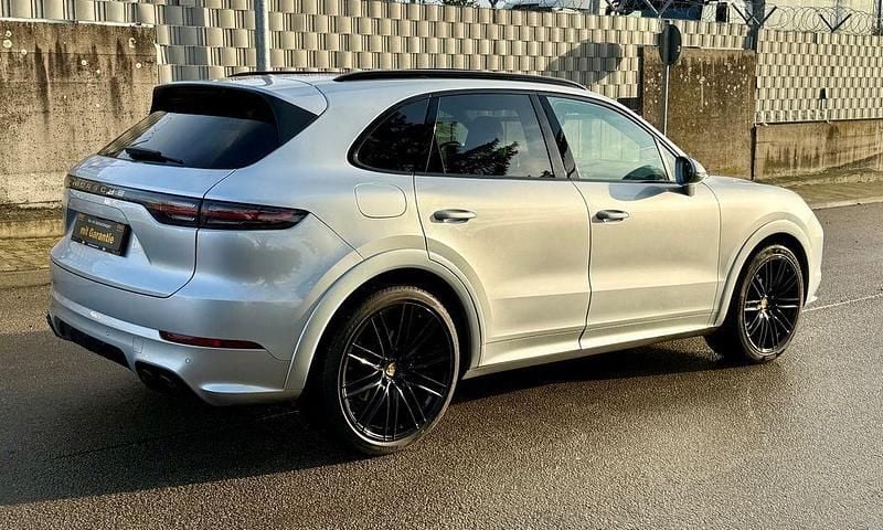 Silber Gebraucht 2019 Porsche Cayenne S Sport SUV | 42.990 € (Guter Preis) - Bild 1/4