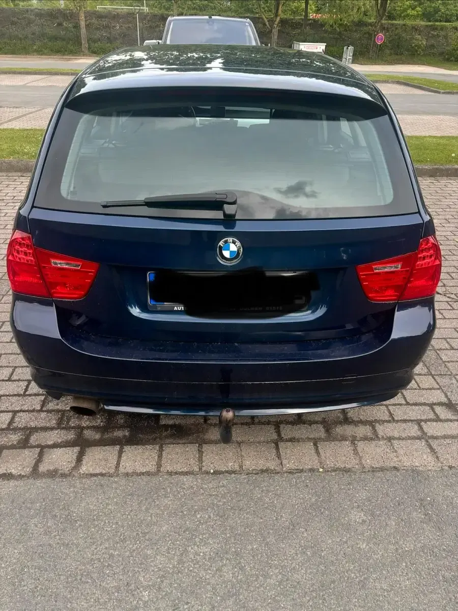 Gebraucht BMW 316 122 PS (89 kW) 2011 Blau Kombi