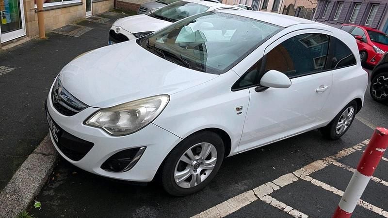 Gebraucht Opel Corsa 69 PS (50 kW) 2011 Weiß Kleinwagen