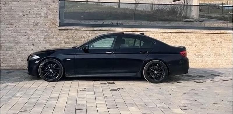 Gebraucht BMW 525 M Sport 218 PS (160 kW) 2012 Schwarz Limousine