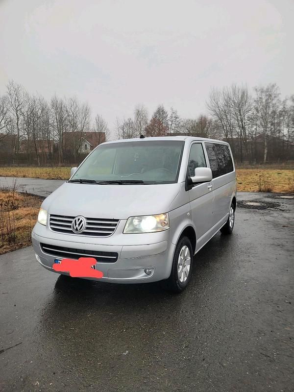 Gebraucht VW Caravelle 131 PS (96 kW) 2006 Silber Van / Kleinbus