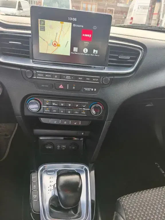 Gebraucht Kia Ceed 140 PS (102 kW) 2019 Schwarz Kleinwagen