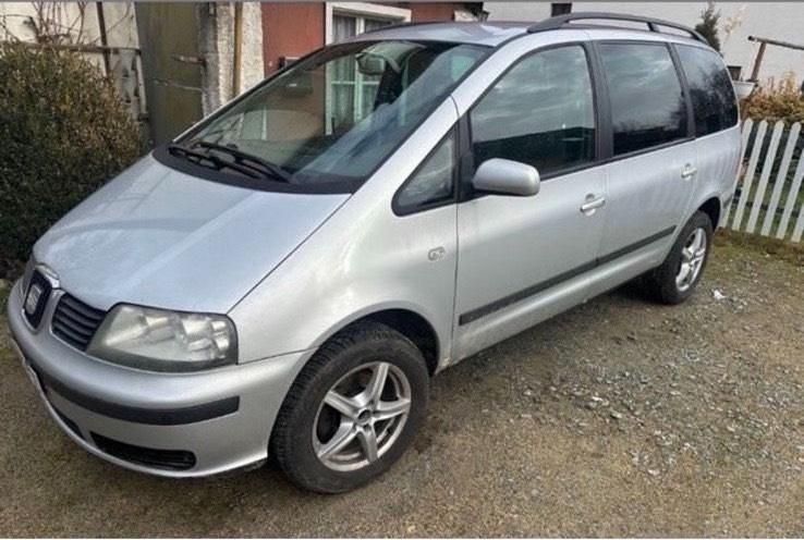 Silber Gebraucht 2004 Seat Alhambra Van / Kleinbus | 1.500 € (Fairer Preis) - Bild 1/4