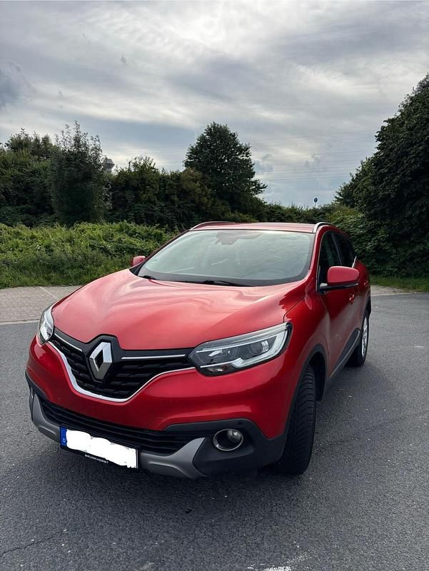 Rot Gebraucht 2018 Renault Kadjar SUV | 15.500 € - Bild 1/4