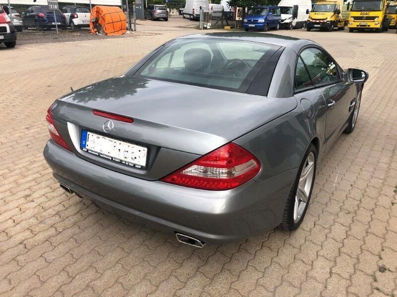 Gebraucht Mercedes SL500 387 PS (284 kW) 2010 Silber metallic Cabrio