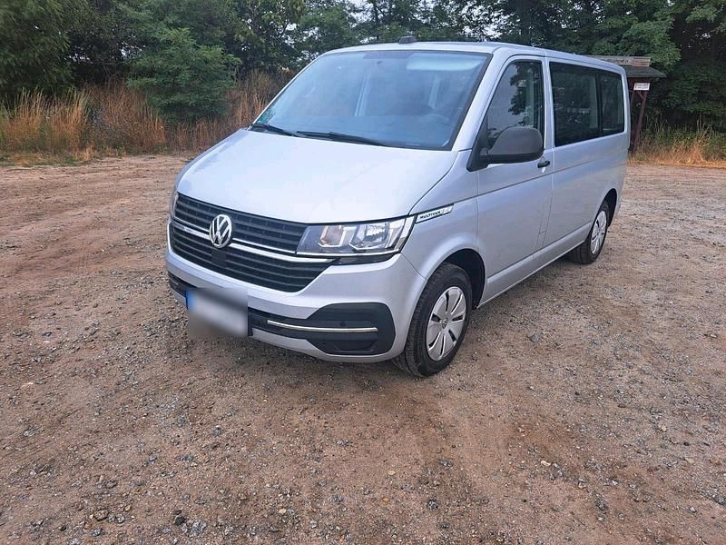 Silber Gebraucht 2025 VW Multivan Van | 28.500 € (Superpreis) - Bild 1/4