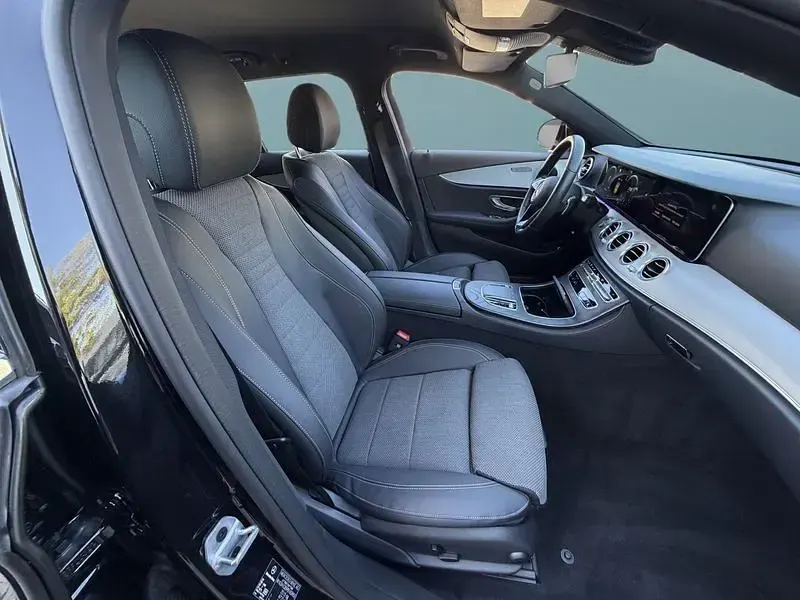 Second-hand Mercedes E200 160 CP (117 kW) 2023 Andere Break