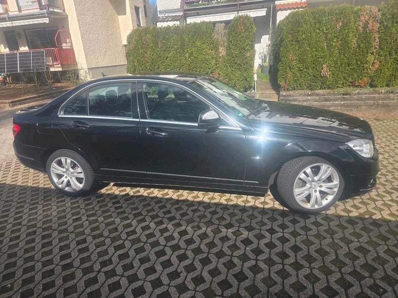 Gebraucht Mercedes C200 184 PS (135 kW) 2008 Schwarz Limousine