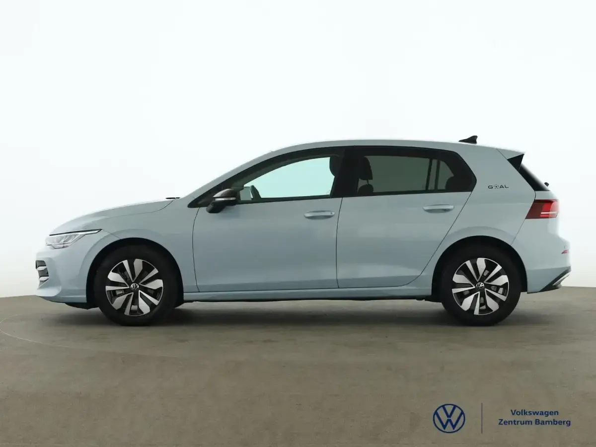 Gebraucht VW Golf VIII Goal 116 PS (85 kW) 2025 Blau Limousine