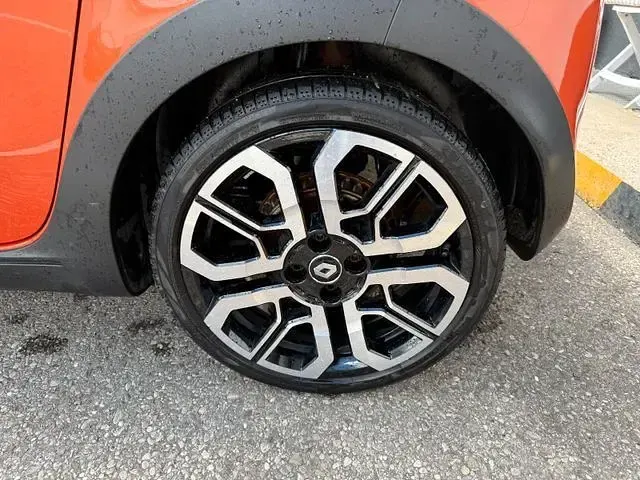 Używany Renault Twingo GT 109 KM (80 kW) 2017 Pomarańczowy Hatchback