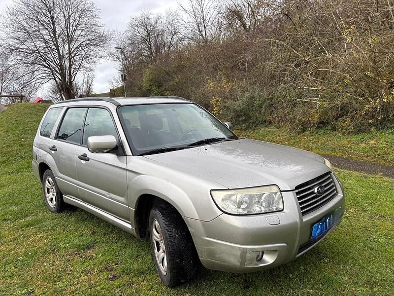 Silber Gebraucht 2006 Subaru Forester SUV | 1.999 € (Guter Preis) - Bild 1/4