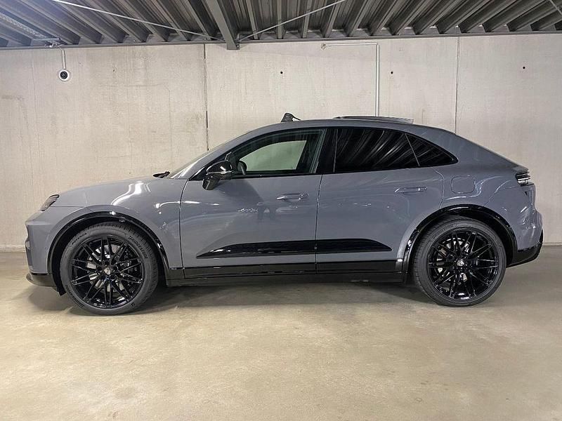 Gebraucht Porsche Macan Turbo 469 kW (639 PS) 2024 Schiefergrau neo SUV