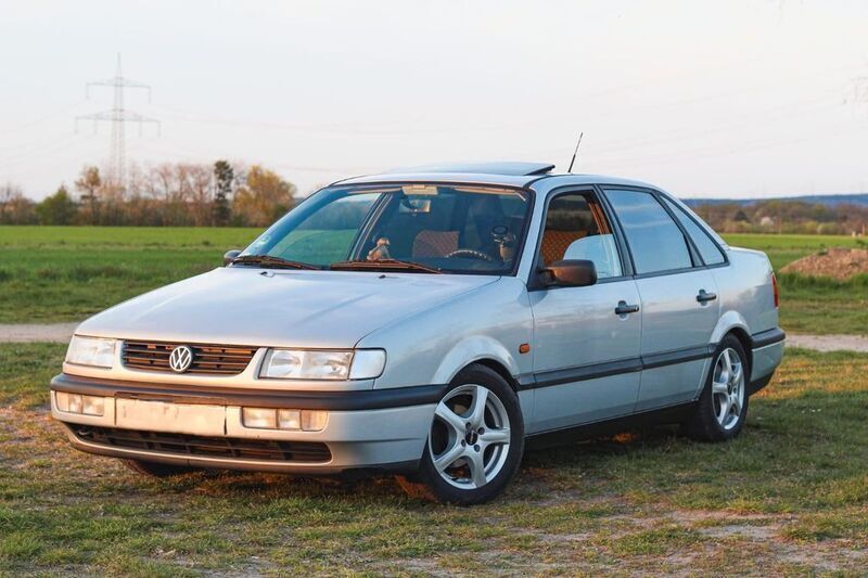 Silber Gebraucht 1996 VW Passat Limousine | 2.300 € (Guter Preis) - Bild 1/4