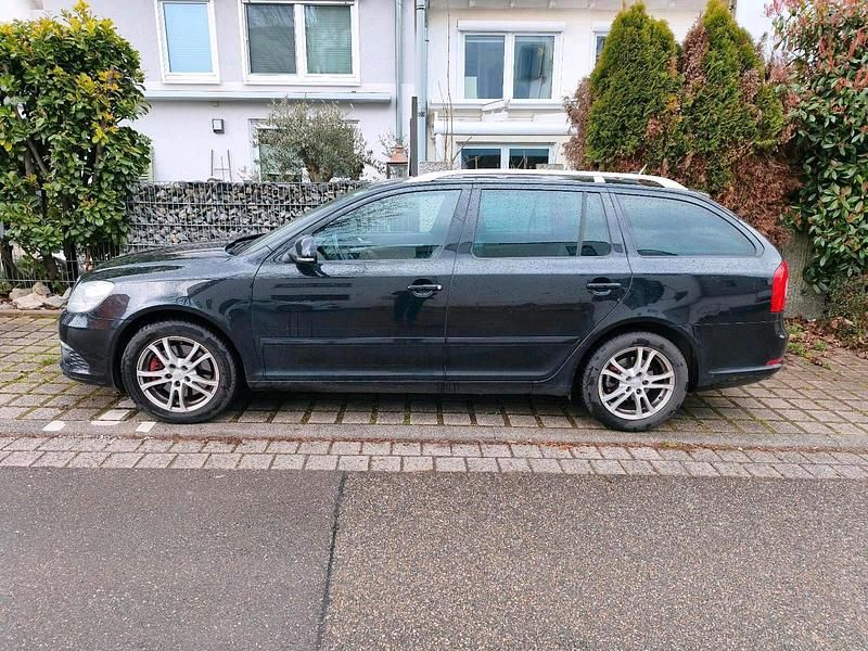 Gebraucht Skoda Octavia RS 170 PS (125 kW) 2011 Schwarz Kombi