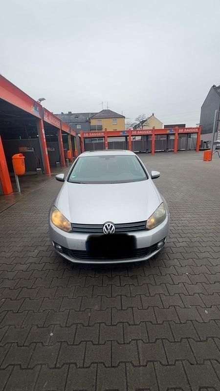 Gebraucht VW Golf VII 122 PS (89 kW) 2012 Silber Limousine