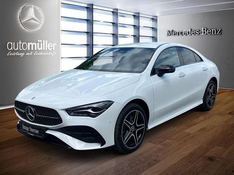 Weiß Gebraucht 2024 Mercedes CLA250e AMG Limousine | 34.980 € (Guter Preis) - Bild 1/3