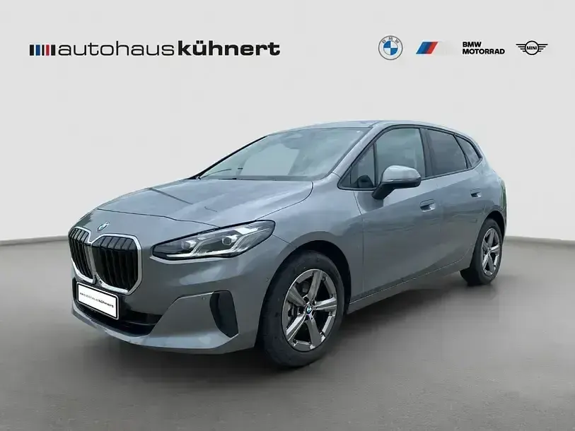 Gebraucht BMW 220 Active Tourer Sport Line 156 PS (114 kW) 2023 Grau Van / Kleinbus
