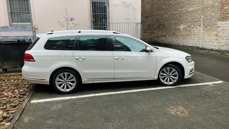 Gebraucht VW Passat R 150 PS (110 kW) 2014 Weiß Kombi