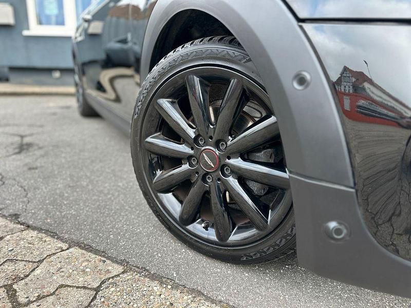 Gebraucht Mini Cooper 136 PS (100 kW) 2019 Schwarz Kleinwagen