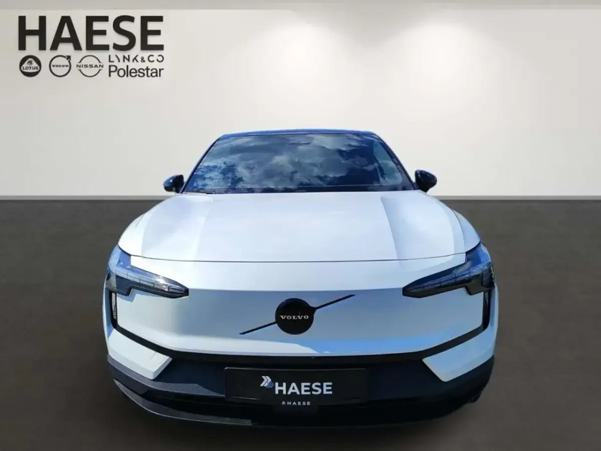 Gebraucht Volvo EX30 Performance 314 kW (428 PS) 2024 Crystal white SUV