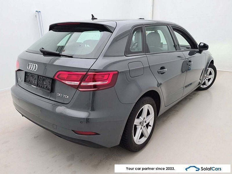 Gebraucht Audi A3 116 PS (85 kW) 2020 Grau Limousine
