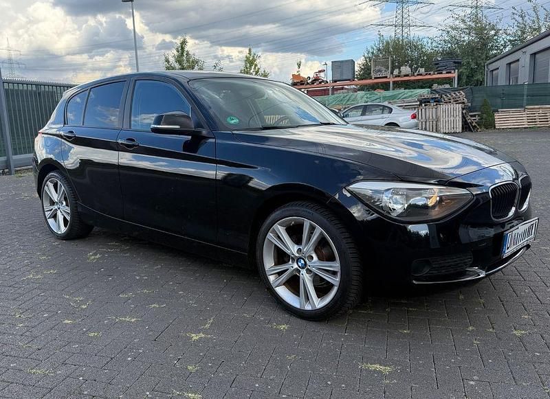 Schwarz Gebraucht 2013 BMW 114 Sport Line Kleinwagen | 6.300 € (Guter Preis) - Bild 1/4