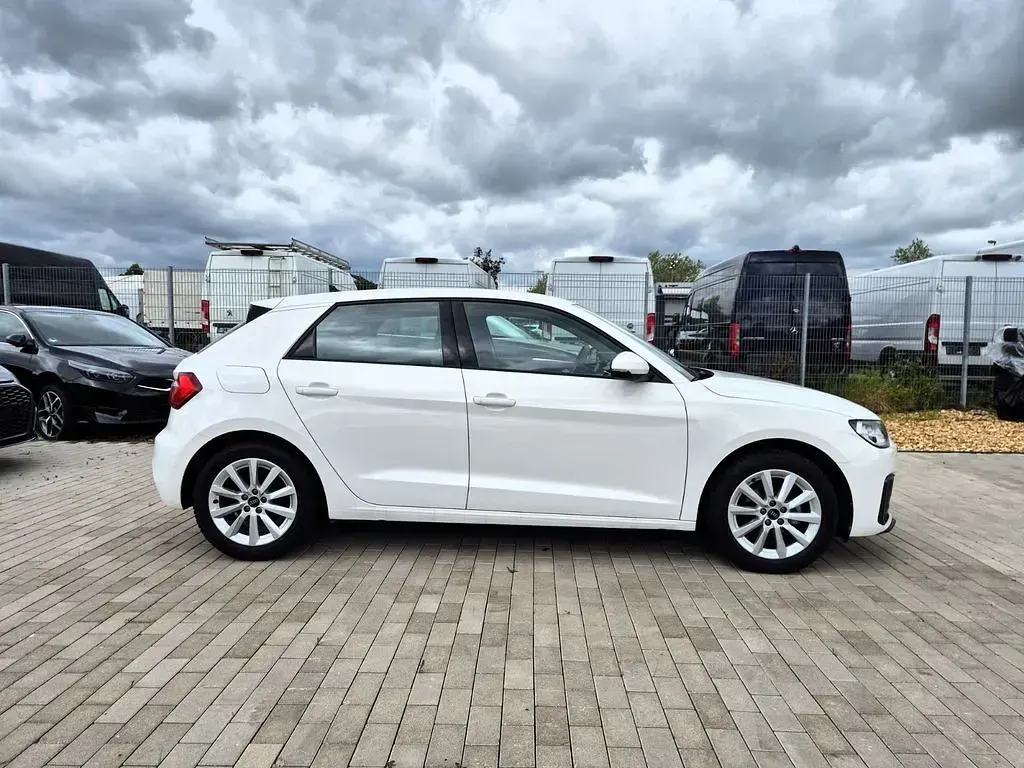 Gebraucht Audi A1 Sportback 95 PS (69 kW) 2024 Weiß Kleinwagen