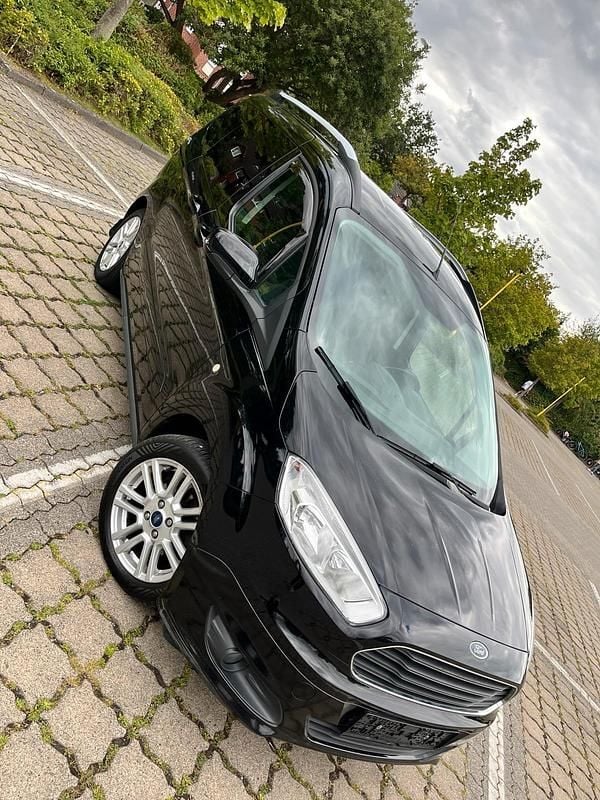 Schwarz Gebraucht 2017 Ford Tourneo Van / Kleinbus | 6.950 € (Fairer Preis) - Bild 1/4