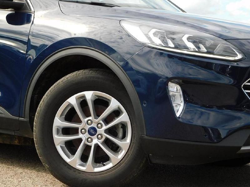 Gebraucht Ford Kuga Titanium 152 PS (111 kW) 2022 SUV