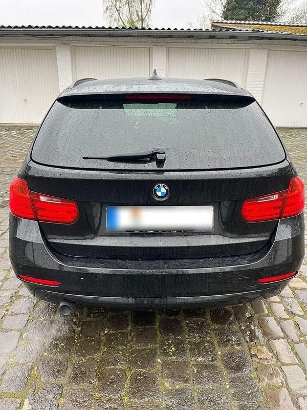 Gebraucht BMW 316 136 PS (100 kW) 2013 Schwarz Kombi
