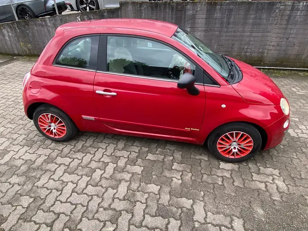 Gebraucht Fiat 500 Lounge 69 PS (50 kW) 2010 Rot Kleinwagen