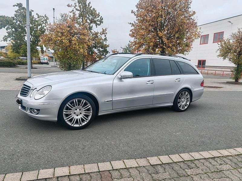 Silber Gebraucht 2008 Mercedes E280 Avantgarde Kombi | 8.200 € (Etwas zu teuer) - Bild 1/4