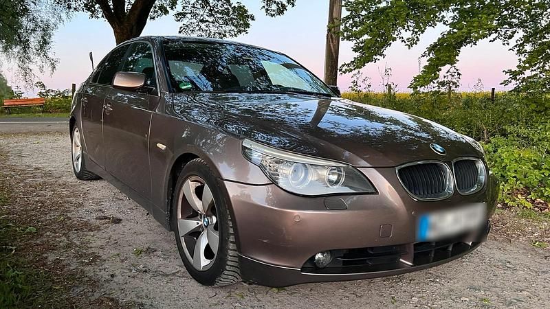 Gebraucht BMW 525 218 PS (160 kW) 2005 Braun Limousine