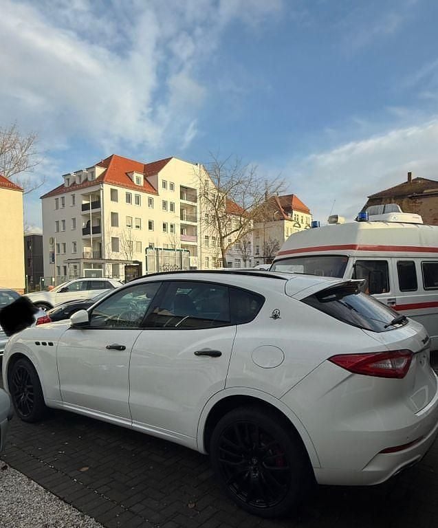 Gebraucht Maserati Levante 430 PS (316 kW) 2016 Weiß SUV