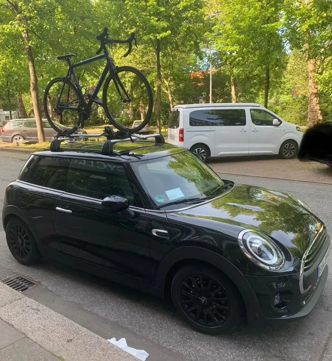 Usata Mini ONE 102 CV (75 kW) 2019 Nero Utilitaria
