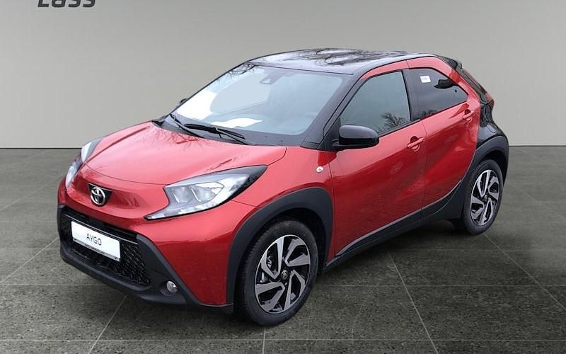 Neu Toyota Aygo X 72 PS (52 kW) 2025 Schwarz SUV