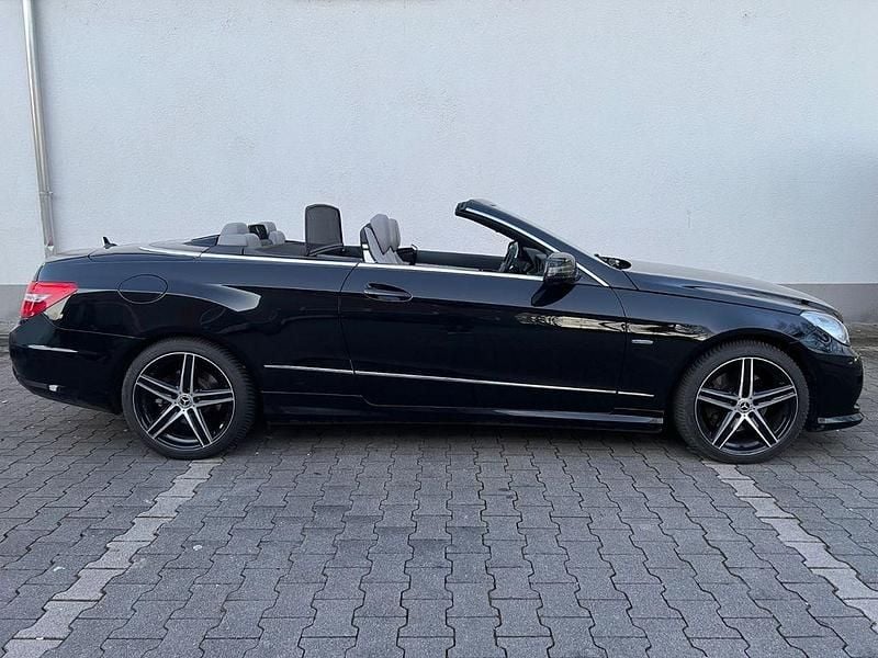 Gebraucht Mercedes E350 Avantgarde 265 PS (194 kW) 2012 Schwarz Cabrio